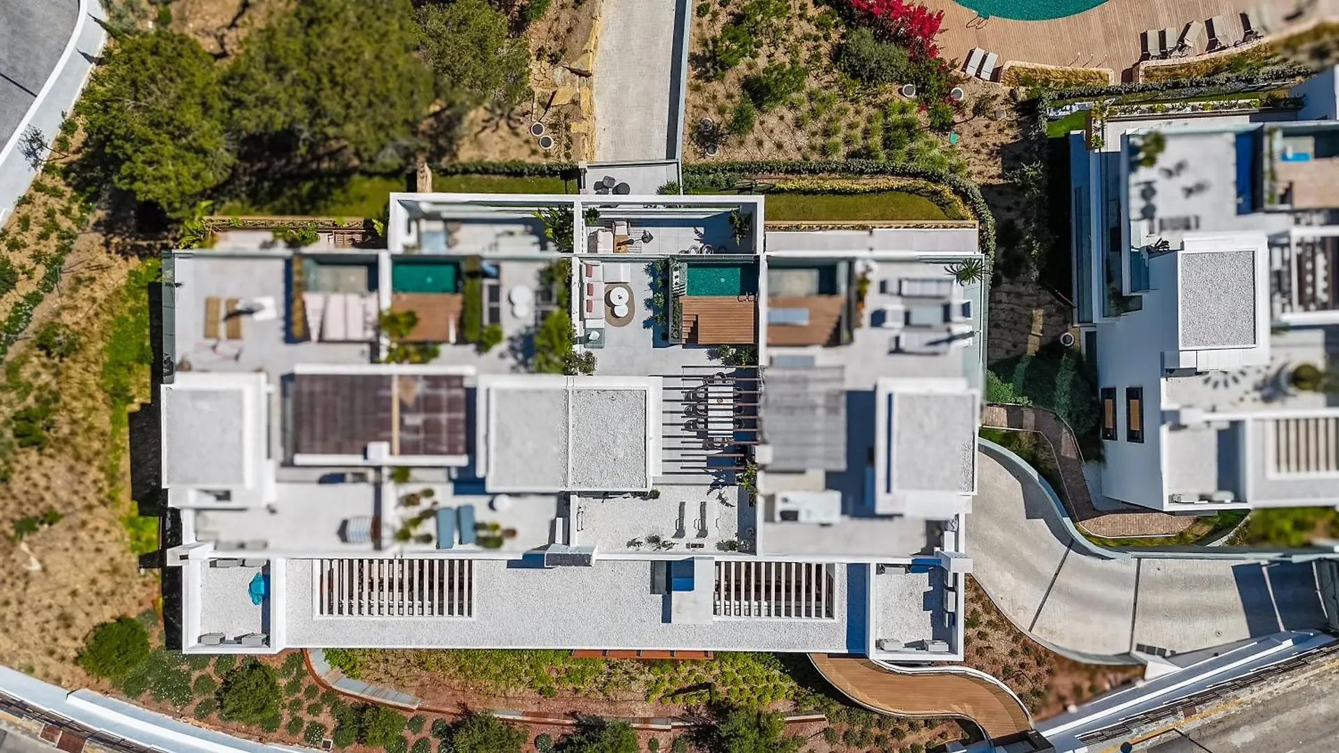 Marbella Dunes Penthouse - Brand New, Splendid Rooftop, Pool & Sea View 0*,  스페인