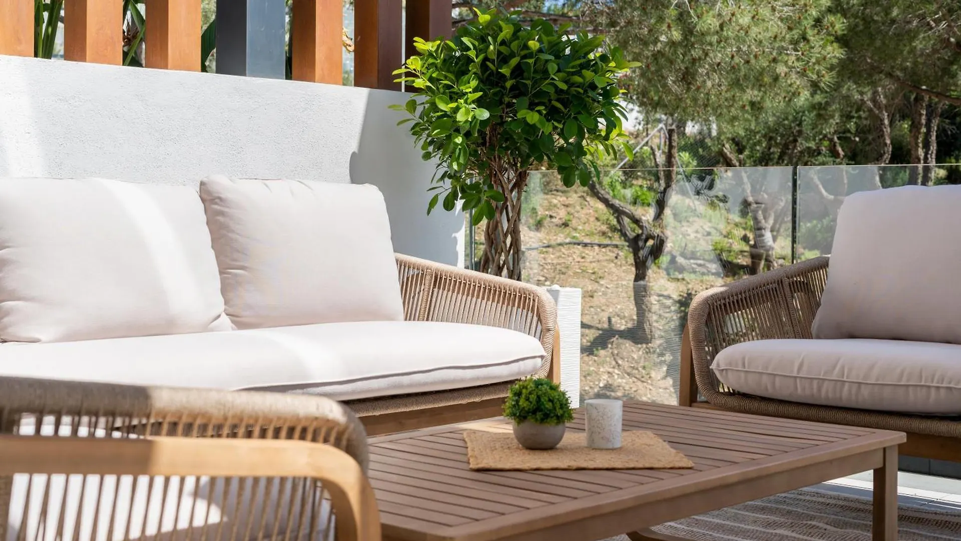 Marbella Dunes Penthouse - Brand New, Splendid Rooftop, Pool & Sea View Spanyolország