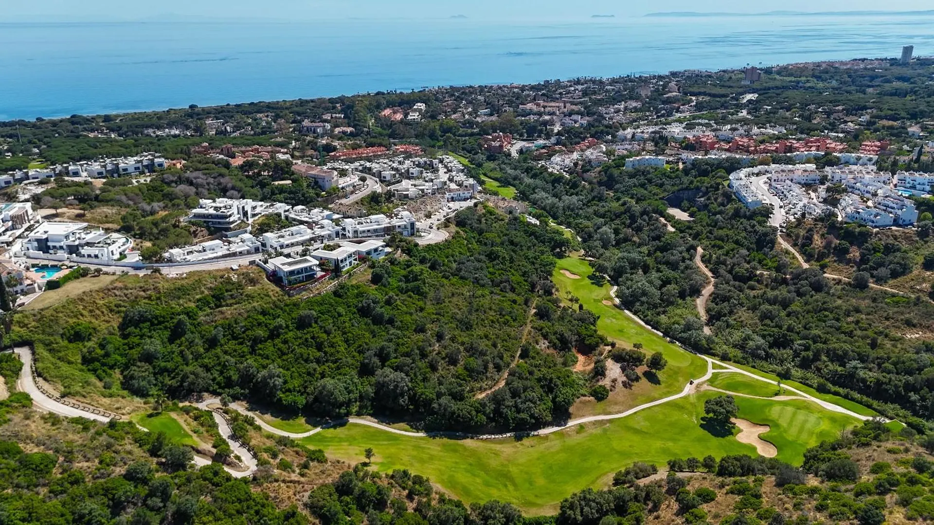 Marbella Dunes Penthouse - Brand New, Splendid Rooftop, Pool & Sea View Apartman