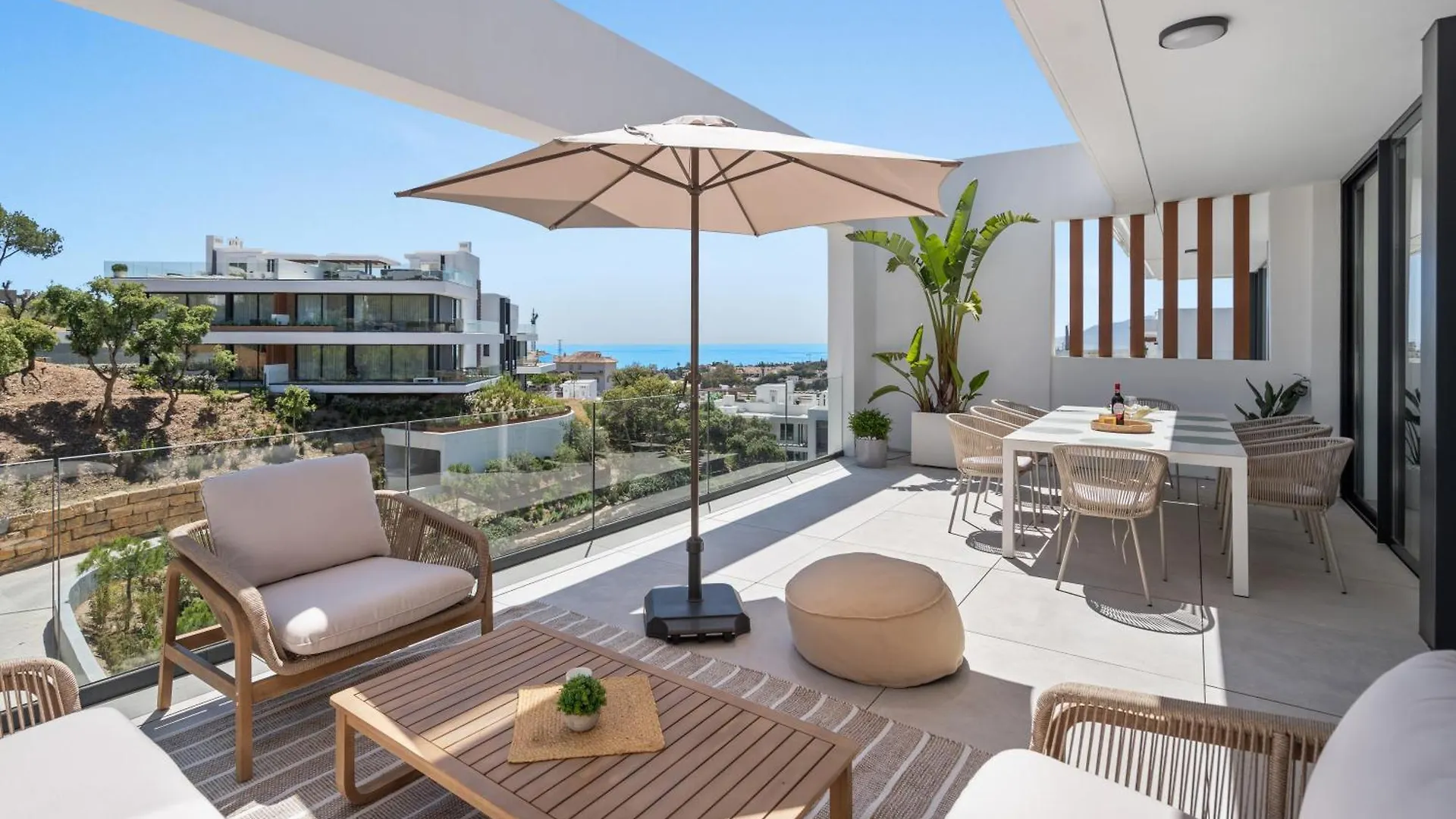 Marbella Dunes Penthouse - Brand New, Splendid Rooftop, Pool & Sea View Apartman